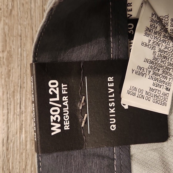 Quick Silver Shorts - Picture 5 of 9